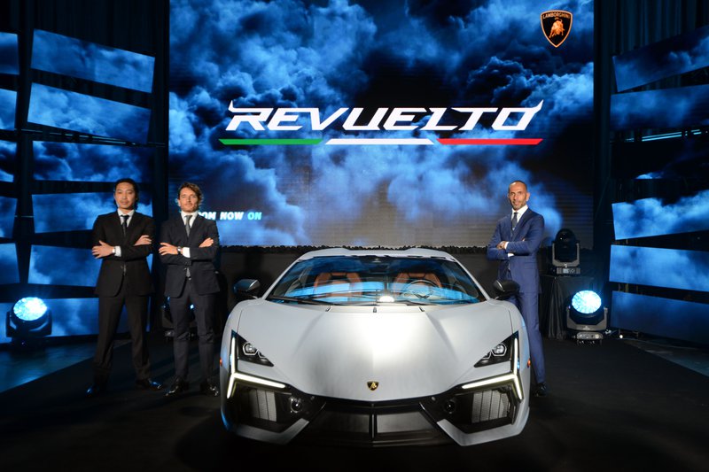 Lamborghini Revuelto 首款V12混合动力HPEV超跑