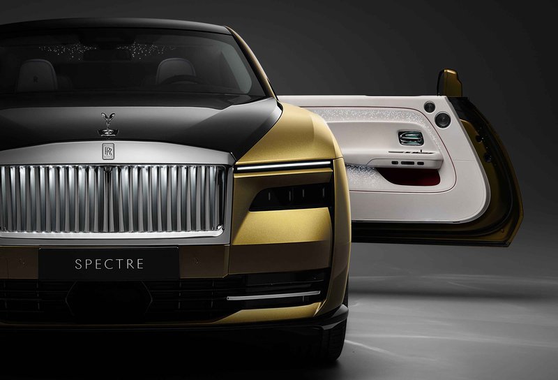 15_SPECTRE UNVEILED – THE FIRST FULLY-ELECTRIC ROLLS-ROYCE_COACH DOOR OPEN.jpg