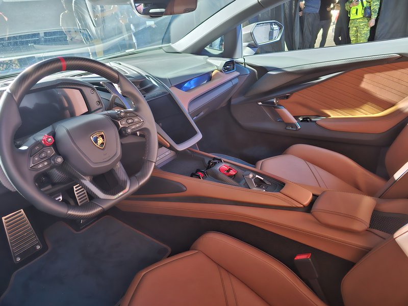 20230901_Lamborghini Revuelto_154326.jpg
