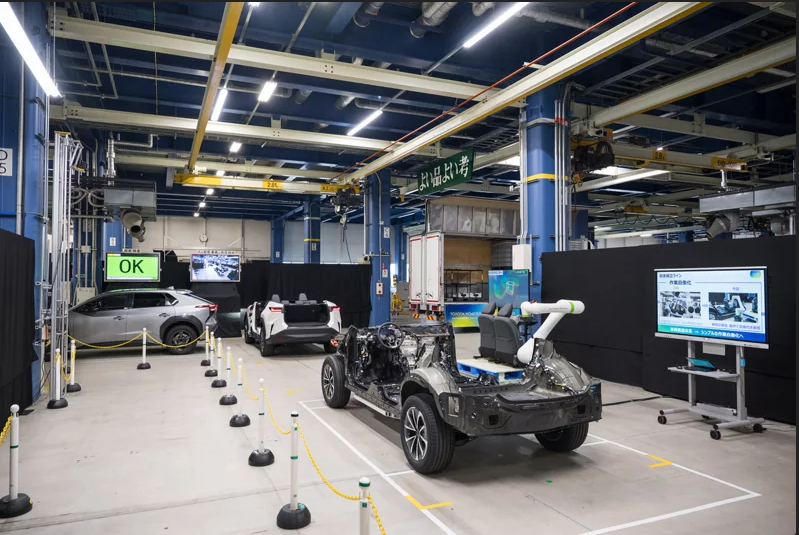 ▲Toyota汽车期望舍弃传送带,使工厂能更快速调整作业,让组装时间从现在的约10小时缩减一半。