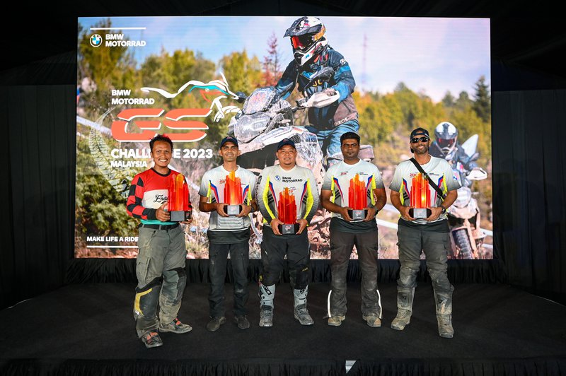 ▲今年的“BMW Motorrad GS挑战赛”优胜者是(由左到右):Zulkifli Bin Zainal Abidin, Azlan Shah Bin Ahmad Suhaimi, Asmawi Bin Ali, Diwaagar A/L Tambychandran以及Affendy Syed Omar。