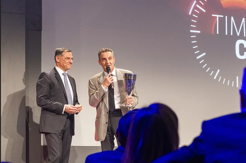 ▲63岁的瑞士籍车手Nicolas Leutwiler不负众望,赢得2023年的Porsche Cup奖杯以及最佳业余车手头衔。