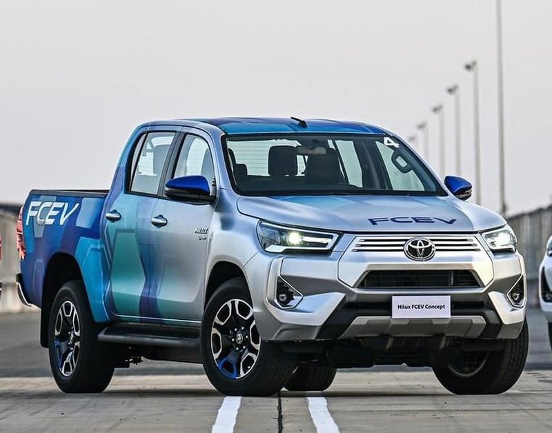 ▲Toyota在泰国发表Hilux FCEV原型车，采用与Mirai相同的氢燃料电池动力技术。