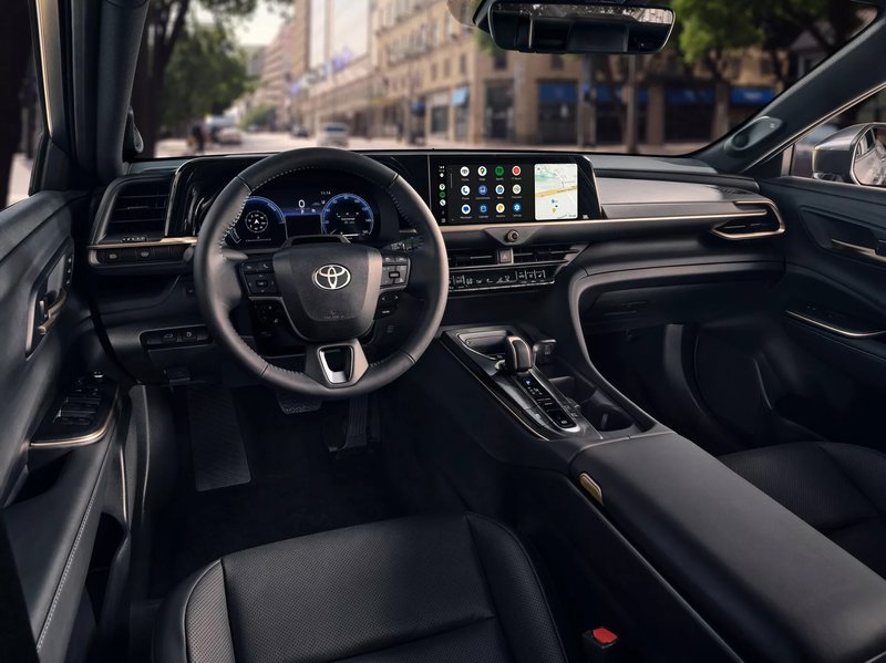 20240520-TOYOTA-CROWN-NIGHTMATE-01.jpg