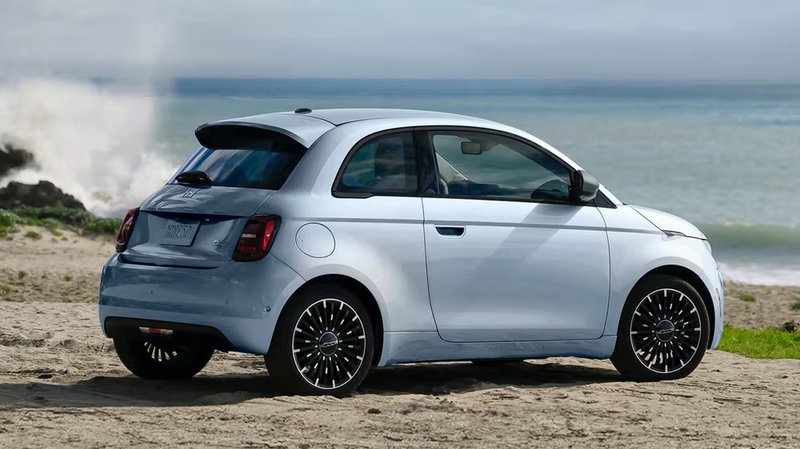 20240924 FIAT 500e 04.jpg