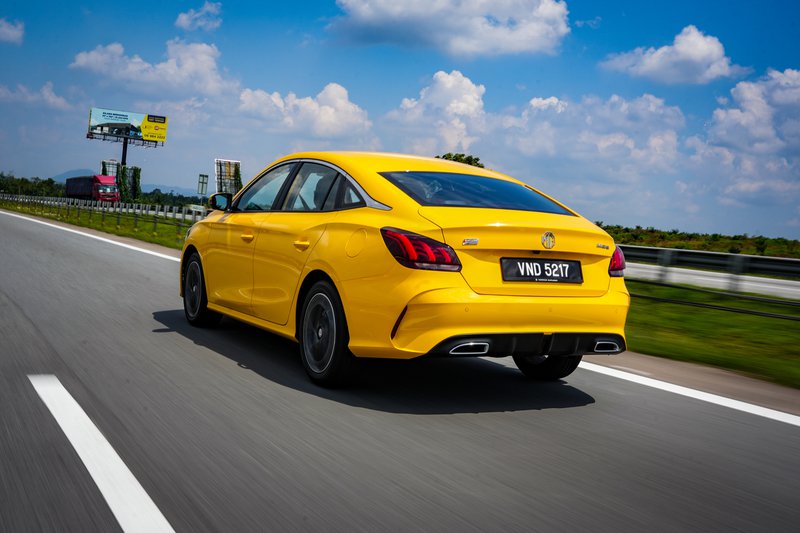 20241021_MG 5-On the Road yellow.jpg