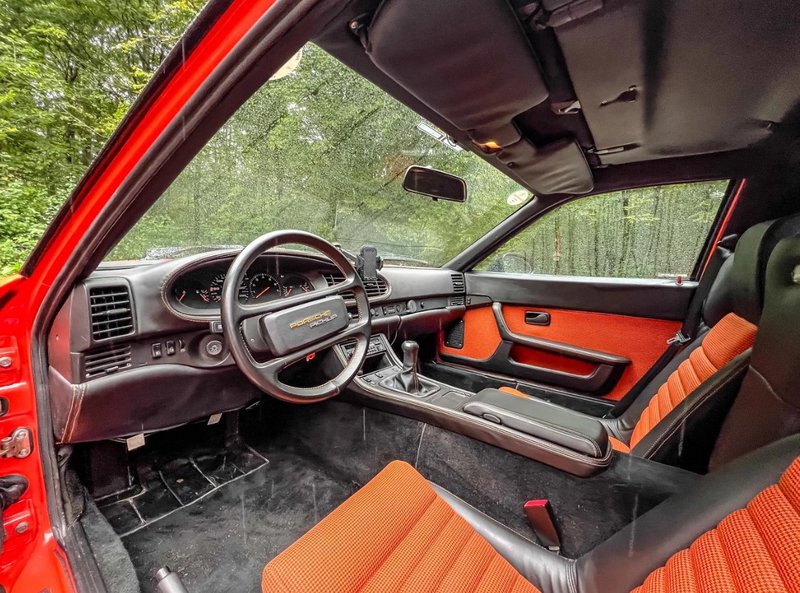 20241022_Porsche 944_03.jpg