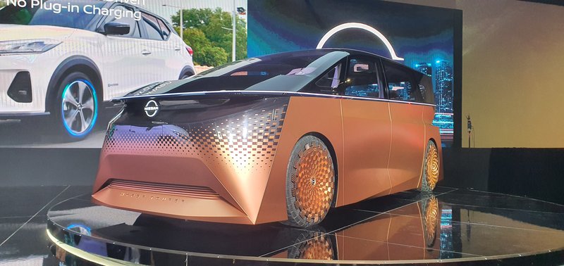 20241204_nissan hyper tourer_03.jpg