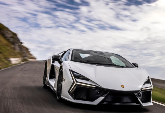 20241218_2 Lamborghini Revuelto.png