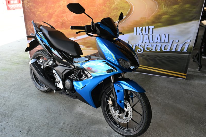 20250110_Honda RX-Blue.jpg