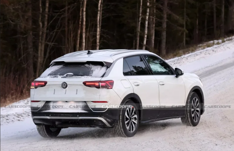 20250115_Volkswagen T-Roc (4).png