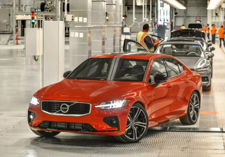 ▲VOLVO S60。