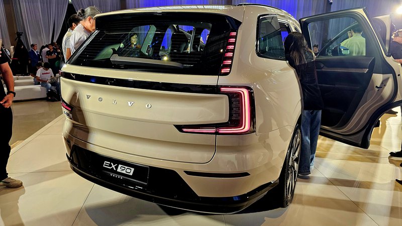 20250410_2025 Volvo EX90_04.jpg