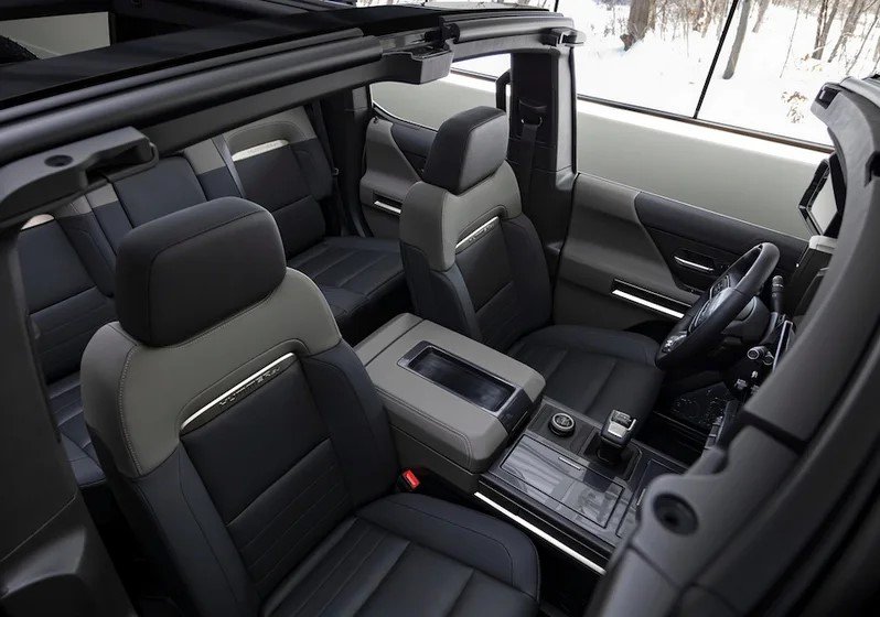 20250412 Hummer EV SUV 3X_02.jpeg