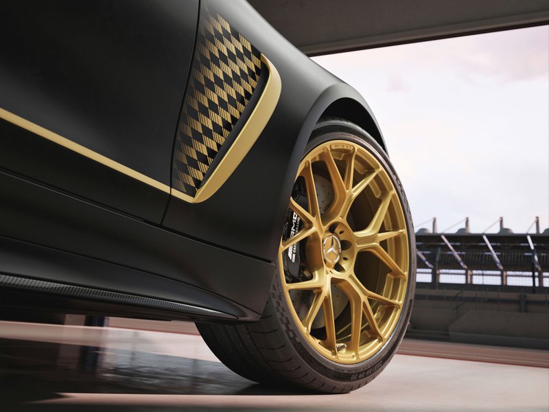 20250510 AMG-F1-APXGP-Edition_02.jpeg