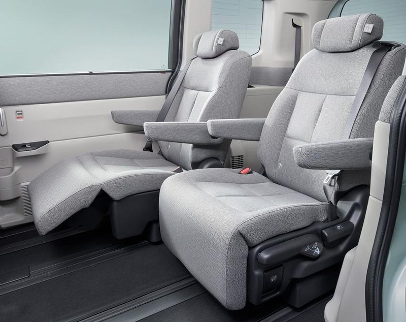 20250519_Honda Step WGN_04.jpg