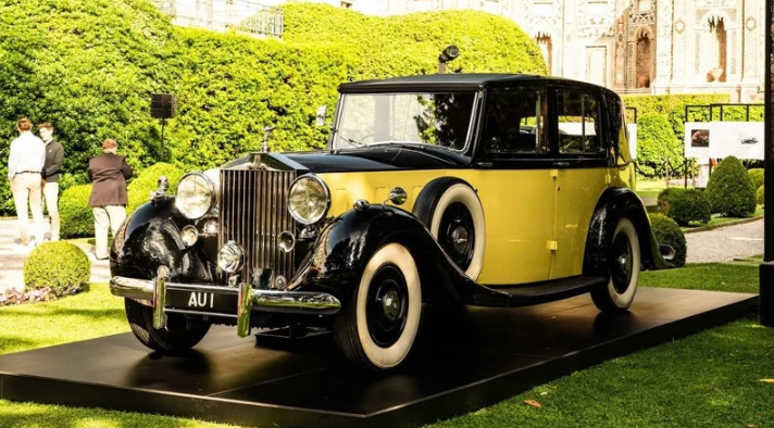 ▲1937 年 Rolls-Royce Phantom III,经典豪华座驾,电影《金手指》中反派Goldfinger的著名用车。(图:取自 motortrend.com)