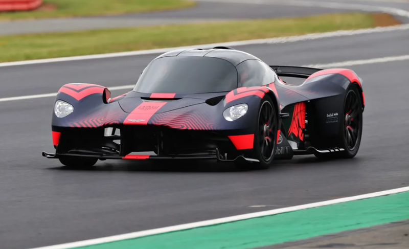 20251215-ASTONMARTIN-3 摘自Aston Martin Valkyrie.png