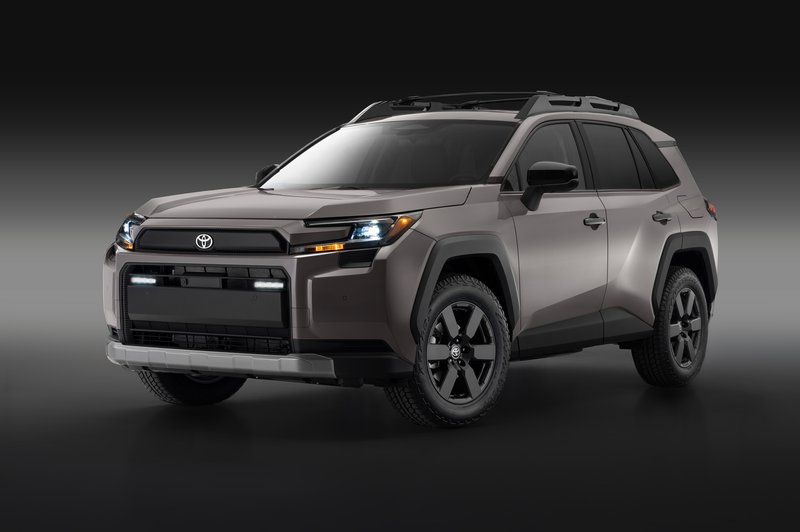 2026-Toyota-RAV4_Woodland_UrbanRock_Studio_001.jpg