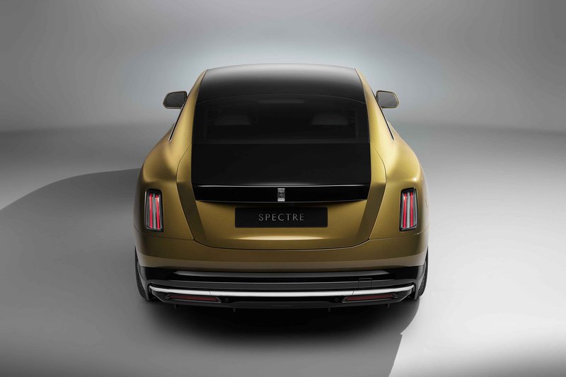 5_SPECTRE UNVEILED – THE FIRST FULLY-ELECTRIC ROLLS-ROYCE_REAR.jpg
