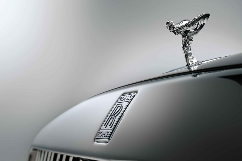 7_SPECTRE UNVEILED – THE FIRST FULLY-ELECTRIC ROLLS-ROYCE_SPIRIT OF ECSTASY.jpg