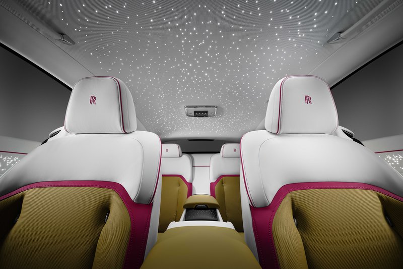 8_SPECTRE UNVEILED – THE FIRST FULLY-ELECTRIC ROLLS-ROYCE_STARLIGHT HEADLINER (LIGHT).jpg