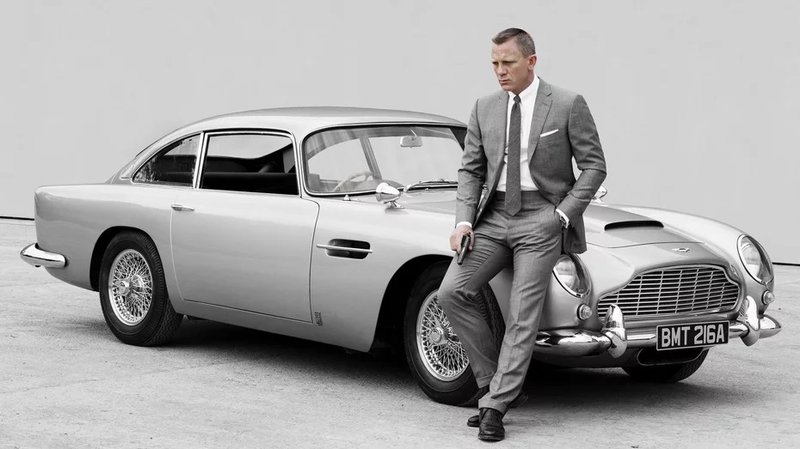 ▲从1964年《007:金手指》到最新《007:生死交战》,Aston Martin DB5在系列电影中已登场10次之多。