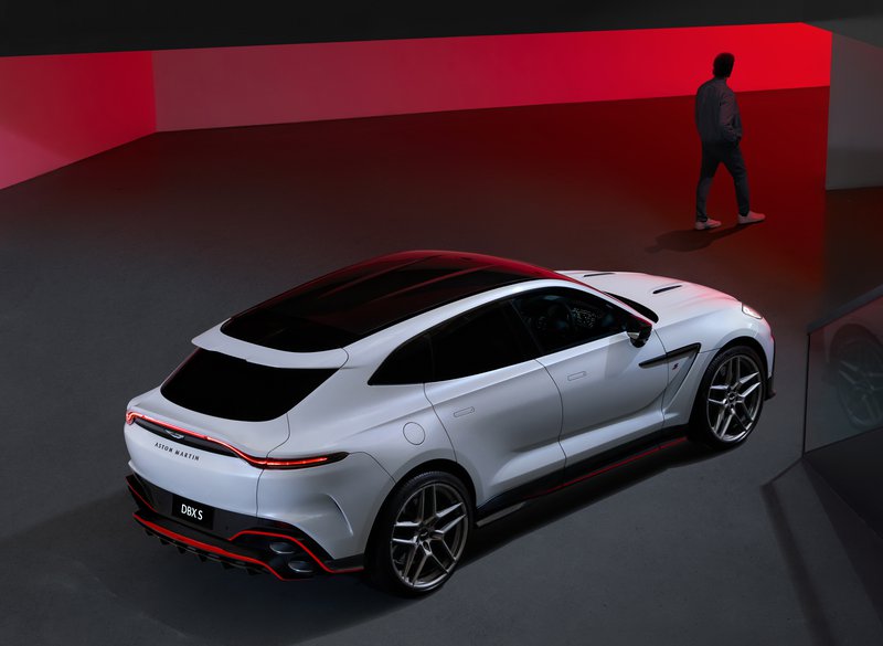 Aston_Martin_DBX_S_6.jpg