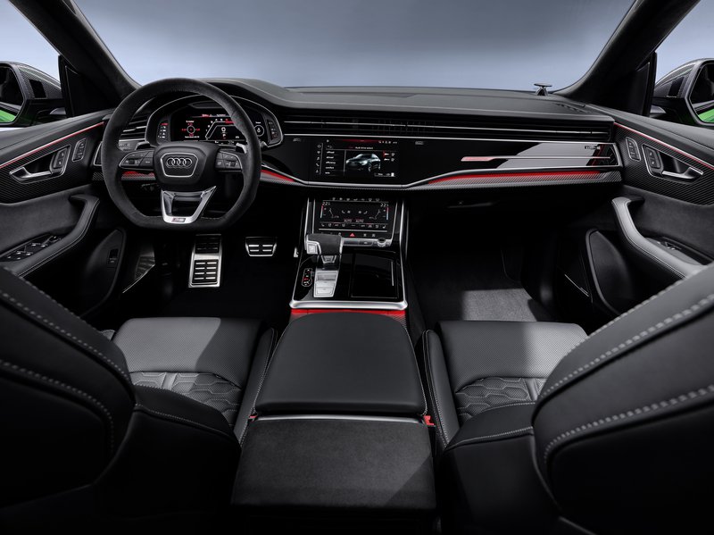 Audi RS Q8 interior 2.jpg