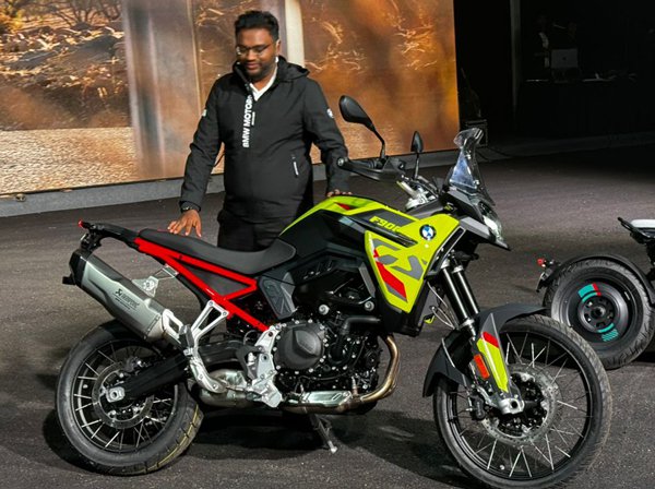 BMW-F900GS-01.jpg