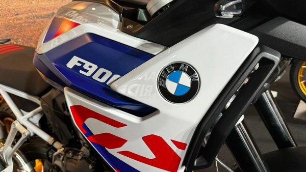 BMW-F900GS-03.jpg