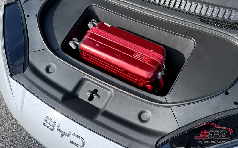 BYD_Sealion_7-1.jpg