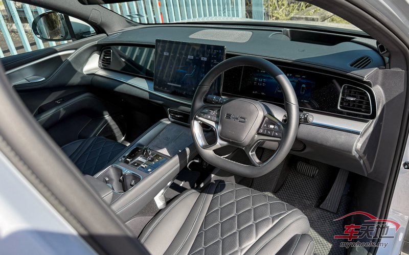 BYD_Sealion_7-9.jpg