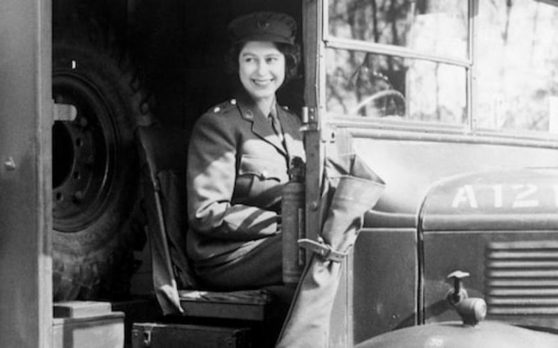 Elizabeth II.jpg