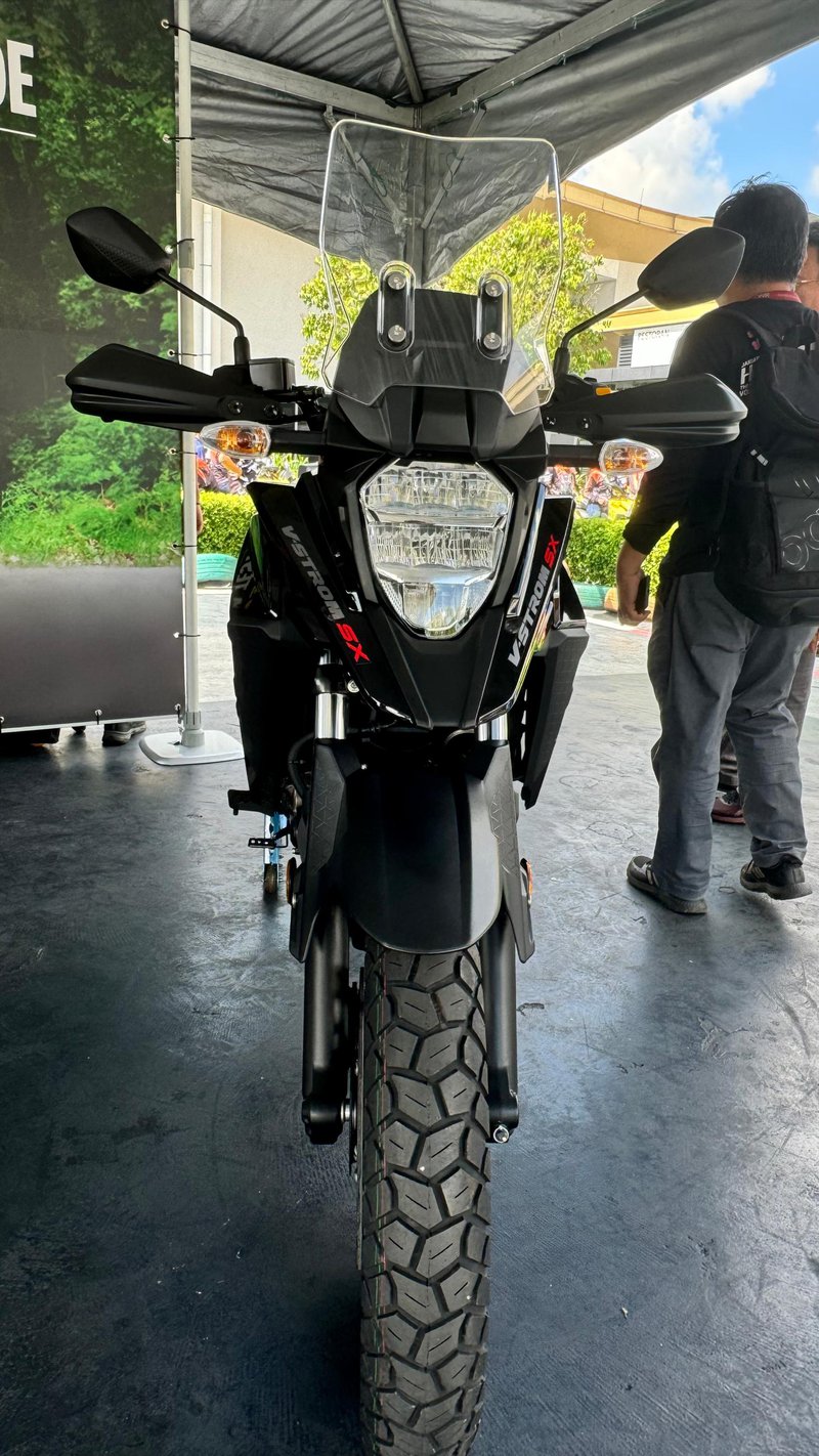 ▲V-Strom 250SX整车重量为167公斤，确保在各种路况下的稳定性和操控性。