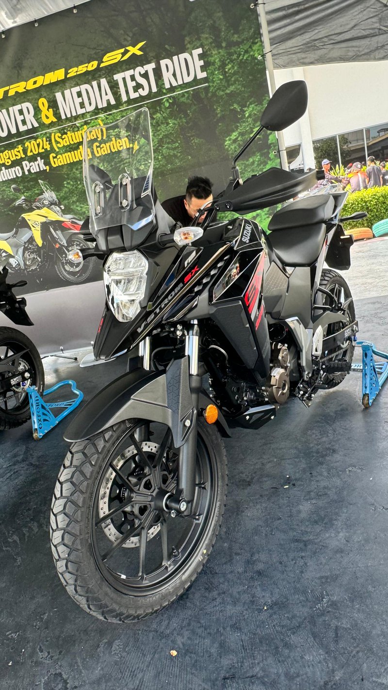 ▲V-Strom 250SX 提供三种颜色选择。