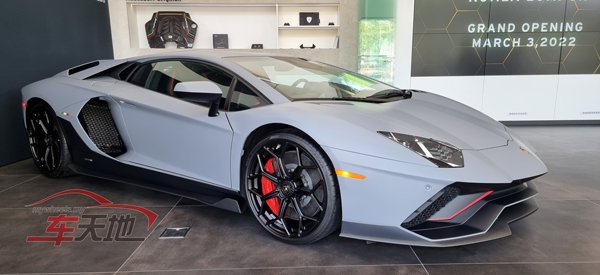 FELAventador03.jpg
