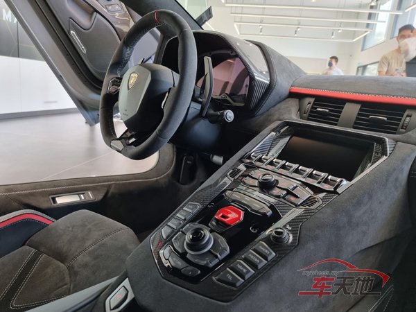 FELAventador04.jpg