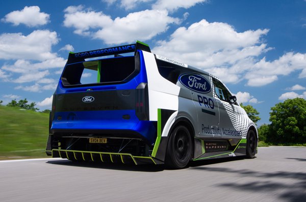 FORD-SUPERVAN02.jpg