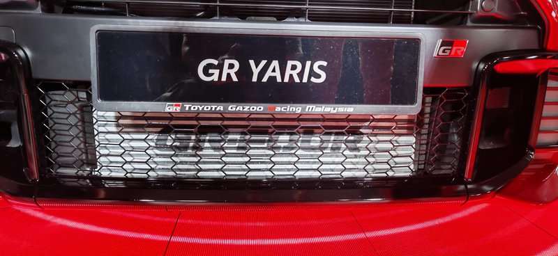 GR Yaris-Grill.jpg