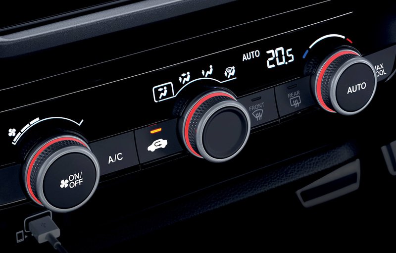 Honda City Hatchback RS 03.jpg