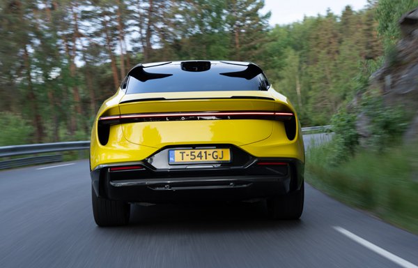 LOTUS_ELETRE-S_SOLAR-YELLOW_DYNAMIC_2.jpg