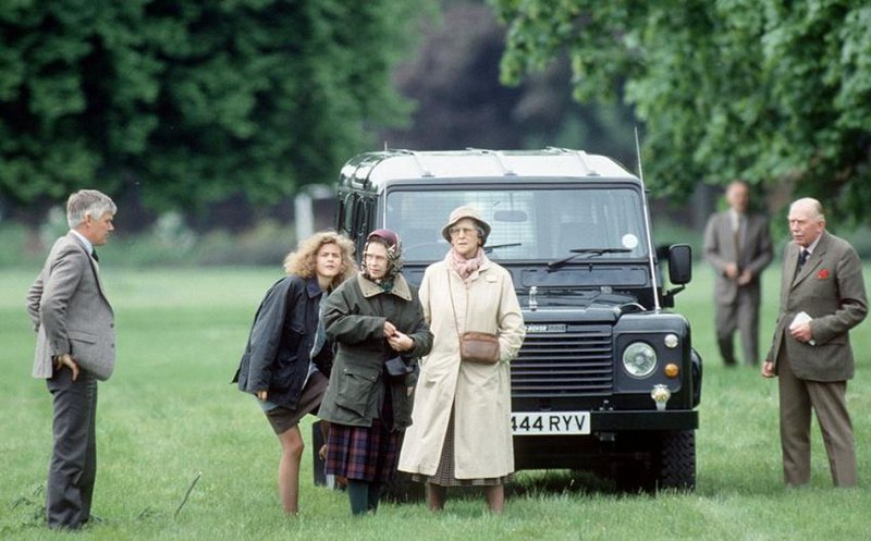Land Rover Range Rover 1974.jpg