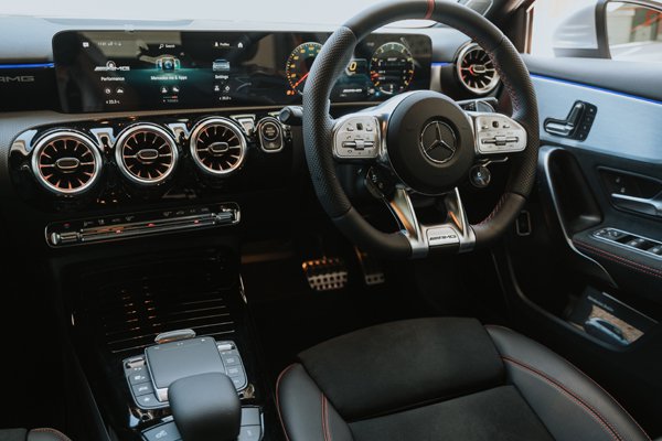 MB-AMG-A35_-(42).jpg