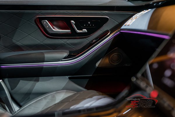 MB-S-Class_-60.jpg