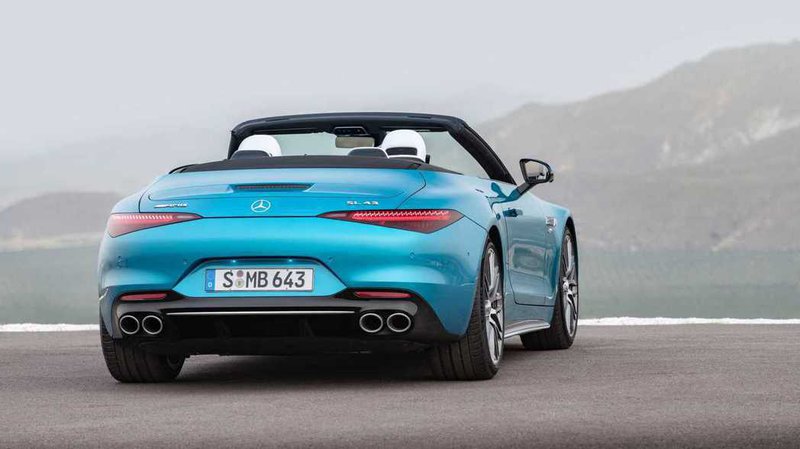 MERCEDES AMG 1.jpg