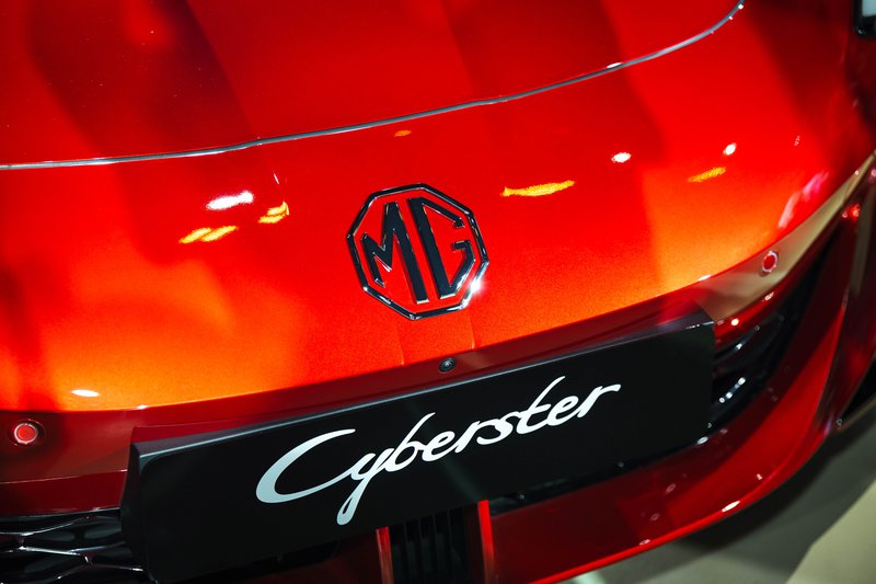 MG Cyberster 05.jpg
