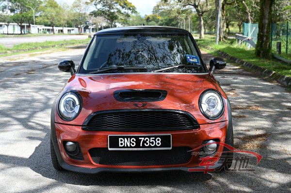 MINI Cooper_FE221221skhA04.jpg