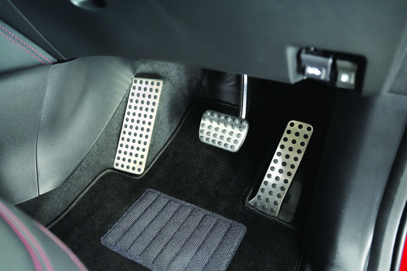 MazdaCX-5-LE-Aluminium Sports Pedals.jpg