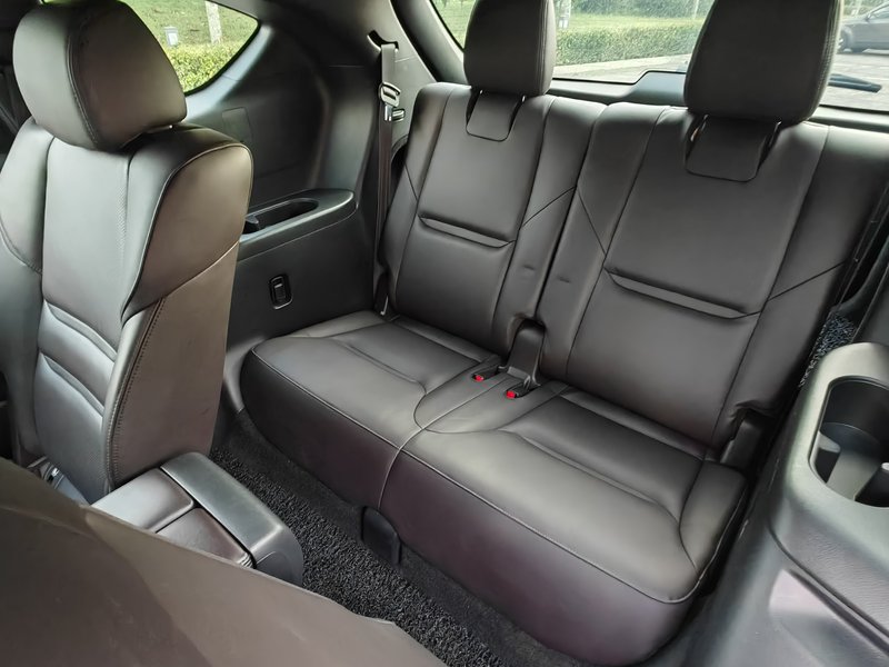 Mazda CX8-Seat.jpg